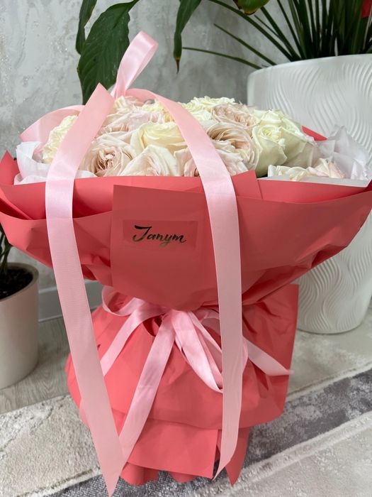 Цветы свежие розы