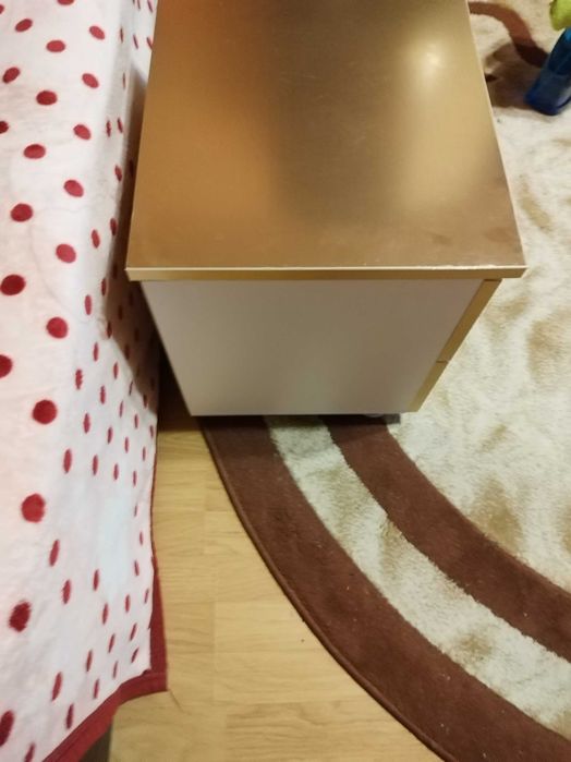 Noptiera de pal aurie