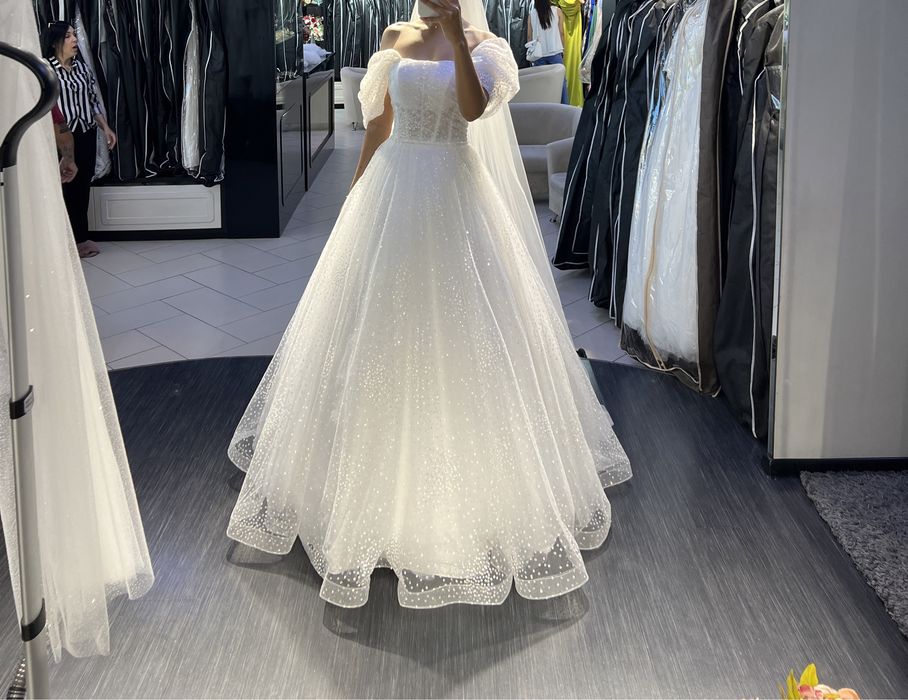 Срочно продаетсч сваденое платье