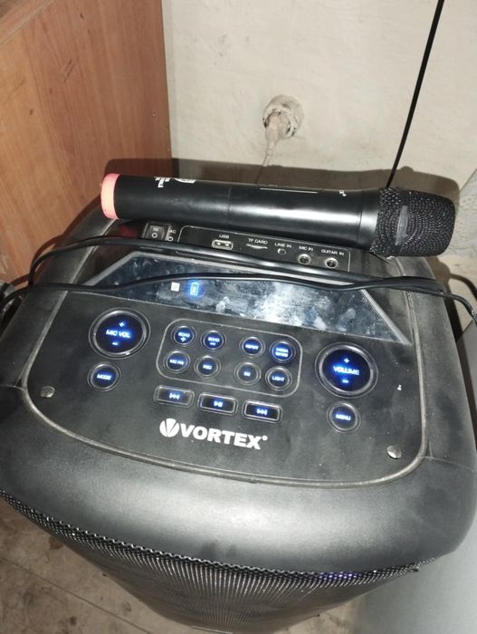 Vând boxa Vortex, mai multe detalii în pv