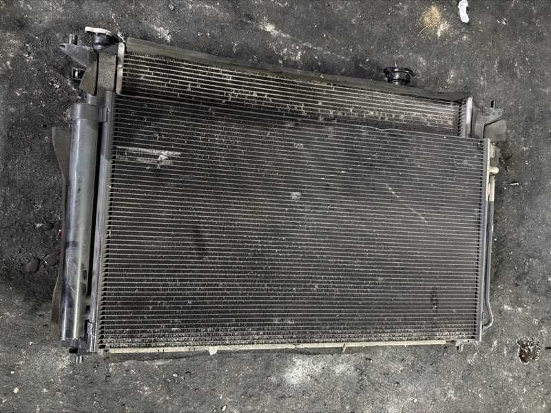 Радиатор кондиционера Genesis G80 2016