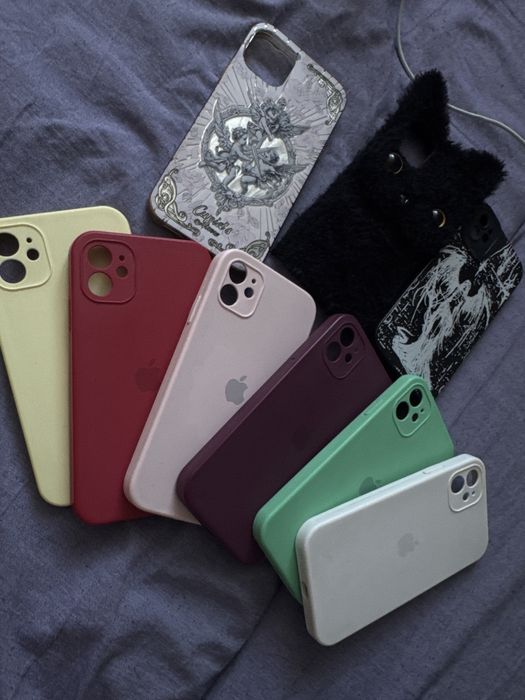 Чехлы на айфон 11