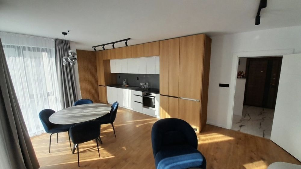 Продава се Многостаен апартамент в Пловдив, Каменица 2 - 131 кв.м за 2214 €/кв.м - Снимка #10