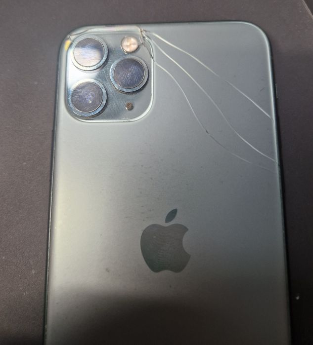 Vând Apple iPhone 12 Pro 64 Gb.