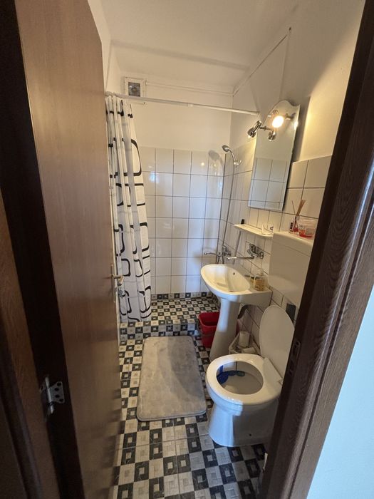 Inchiriez apartament 2 camere