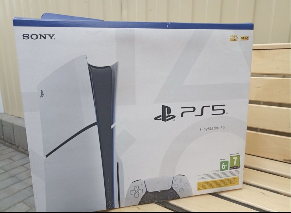 Продам PlayStation 5 slim 1tb