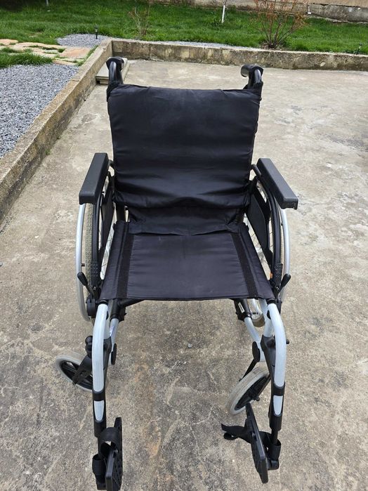 Рингова Инвалидна количка BREEZY Basix