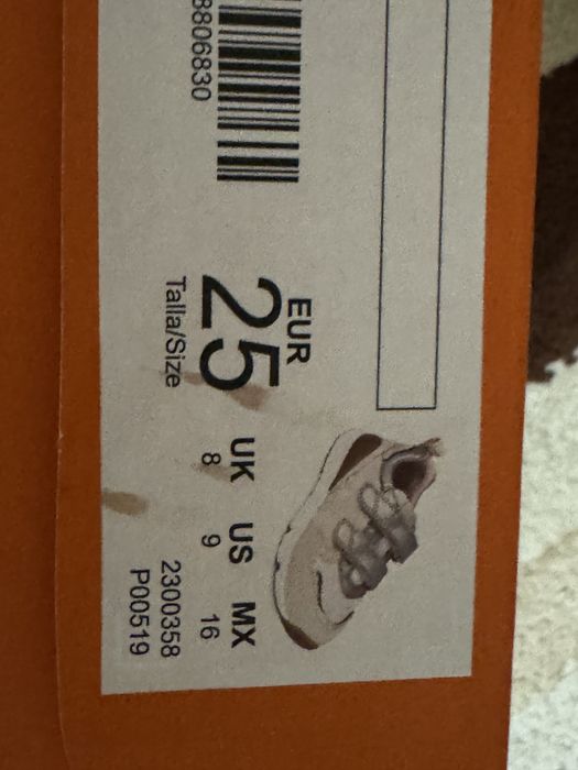 Маратонки Biomecanics 25