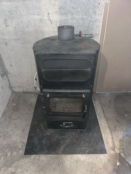 Камина на дърва с водна риза