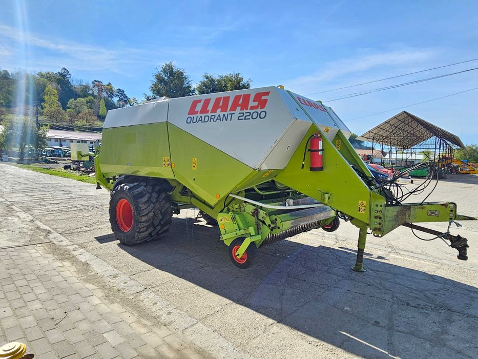 De vanzare presa de balotat Claas Quadrant 2200 — poza 5