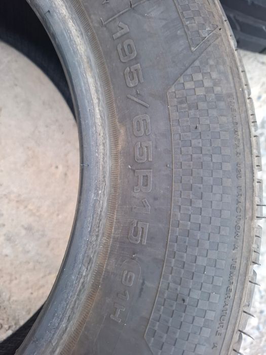 Продаю шины 195/65 R15