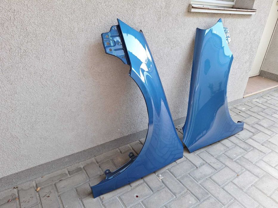 Aripa Fata Dreapta & Stanga VW Golf 5/V An 2004-2008 Vopsita Albastru