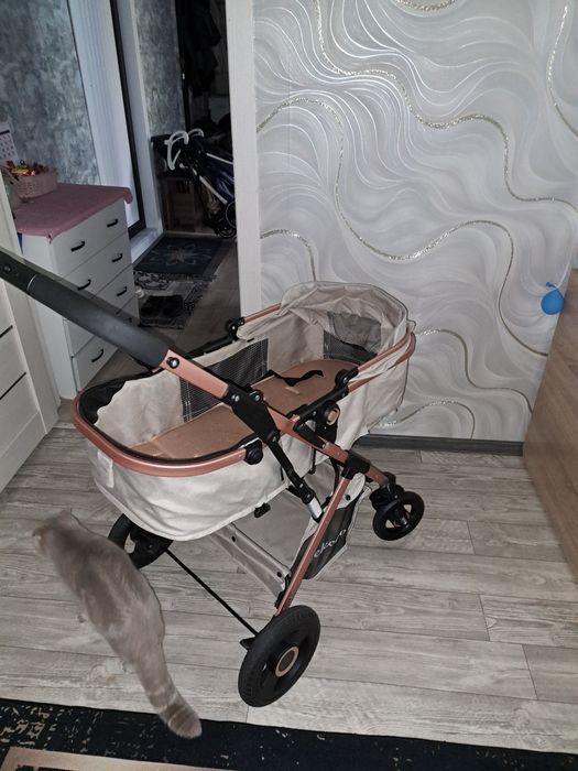 Продам коляску 12000