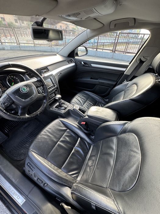 SKODA Superb 2011 — imagine 5