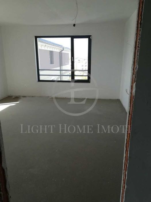 Продава се Тристаен апартамент в Пловдив, Остромила - 93 кв.м за 1527 €/кв.м - Снимка #2