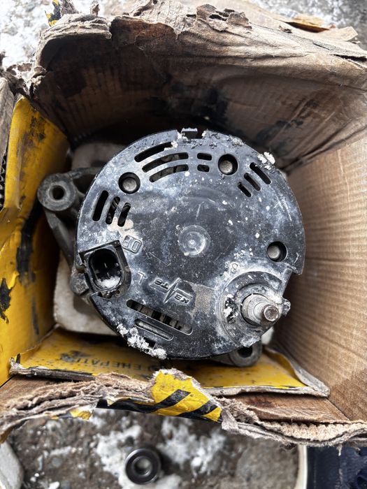 Продам генератор на Лада Приора