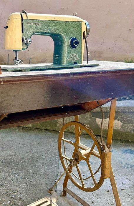 Vând mașină de cusut Ileana