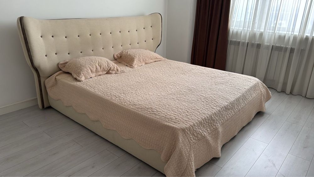 Продам кровать с матрасом