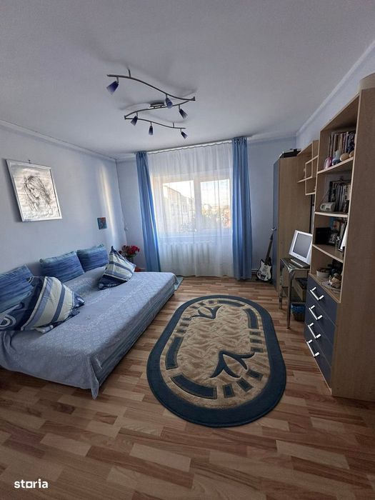 Apartament 3 camere, 2 bai, scoala 5, 66900 euro