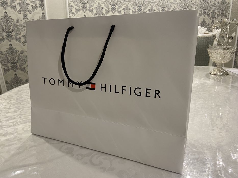 Продам оригинальный пакет Tommy Hilfiger
