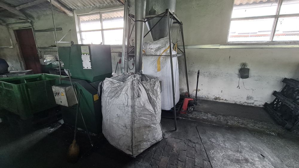 Mase plastice măcinate sau granulate
