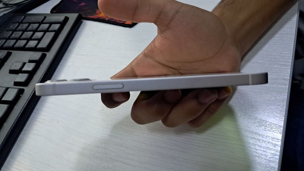 iphone 12 whitte