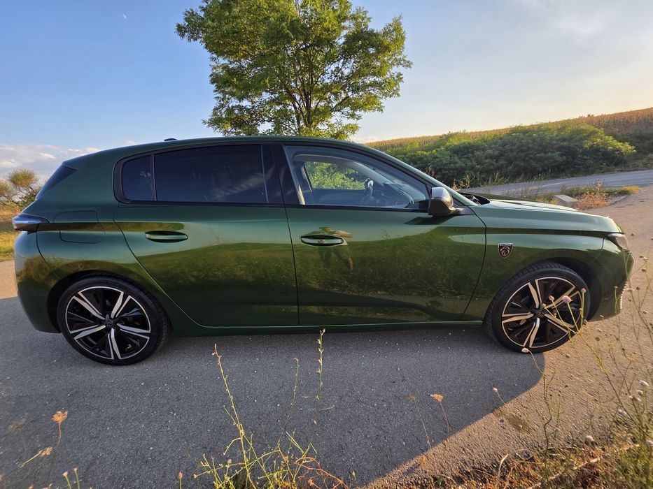 Peugeot 308 1.2i 130 к.с. 2022 - Пежо 308