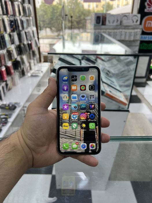 iPhone 11  128 гб