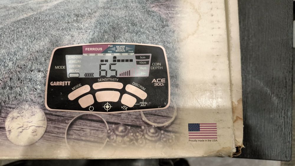 Металлоискатель почти новый