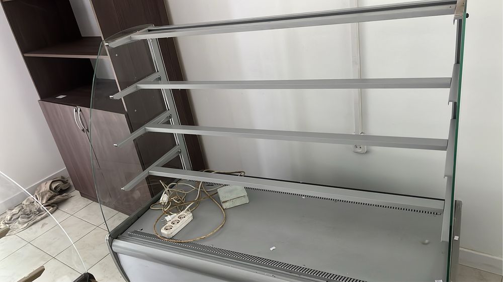 Продам ветринные холодильники