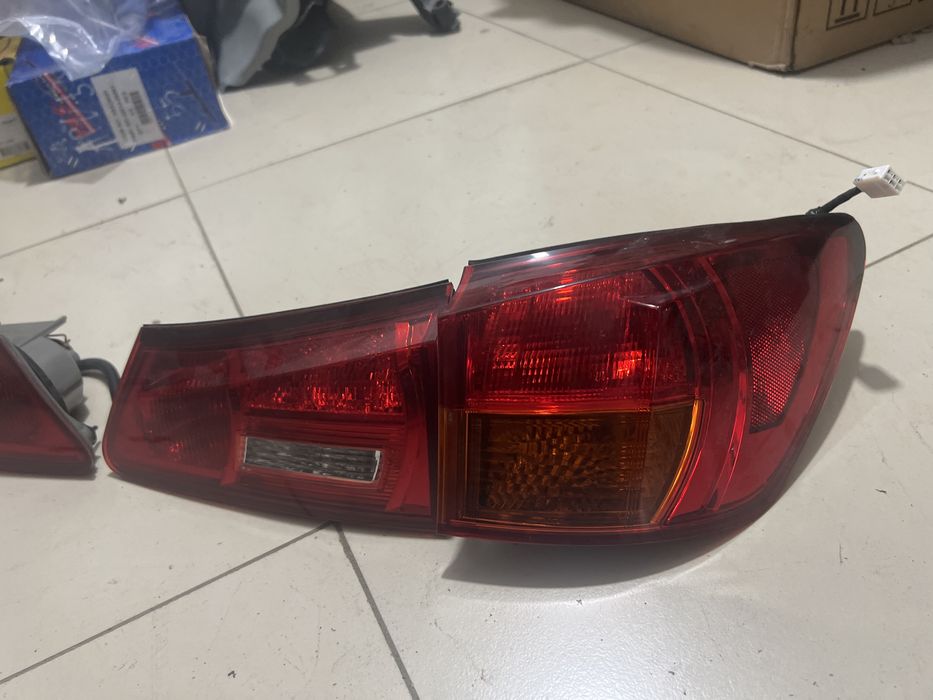 Фонарь заднии is250 Lexus