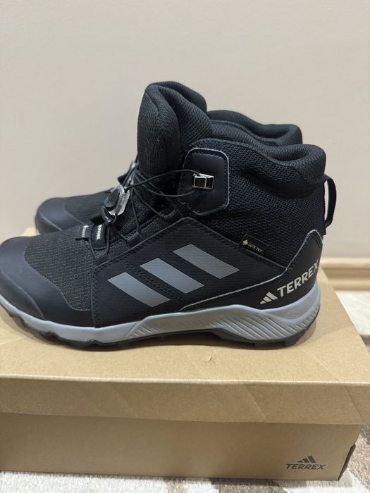 Детски туристически обувки Adidas Terrex Mid Gtx K
