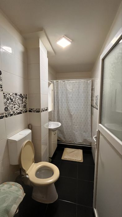 Apartament 3 camere, decomandat, 70 mp, etaj 3/4