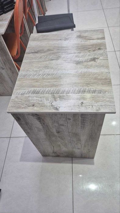 Ofis mebellari to'plami O'quv markazi uchun mebel stol stullar