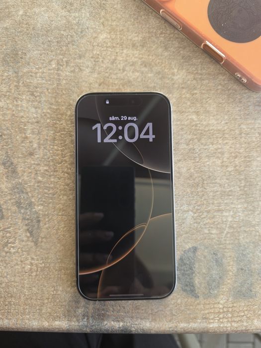 Telefon de vânzare – 3050 lei