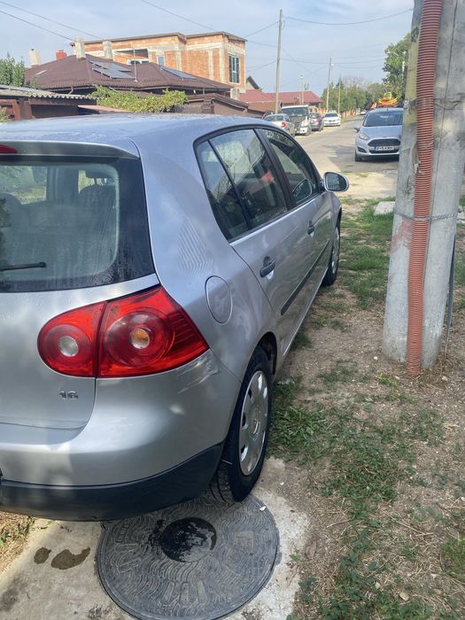 Volkswagen Golf 2005 benzină, 1.617 € — imagine 4