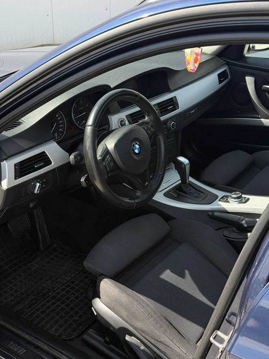 BMW Seria 3 2010 — imagine 5