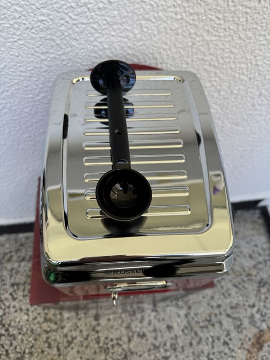 Еспресо Кафемашина - Russell Hobbs Retro Ribbon Red 28250-56, 1350W!