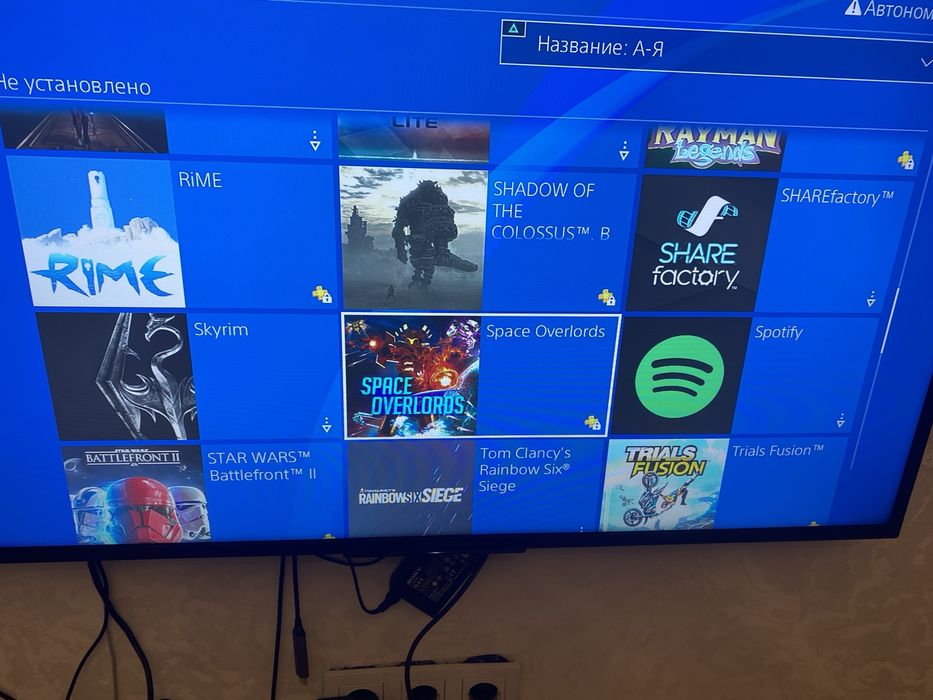 Ps4 продаю 1 tb 2 джойстика