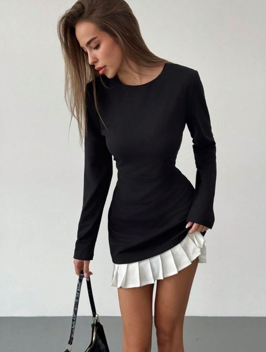 Чисто нова черна рокля