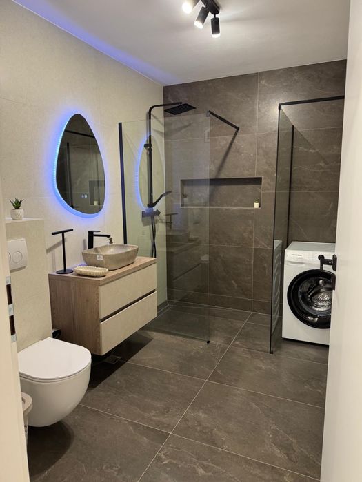 Inchiriez apartament
