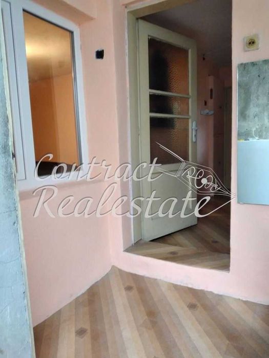 Дава се под наем Едностаен апартамент в Варна, Цветен квартал - 35 кв.м за 204 € - Снимка #7