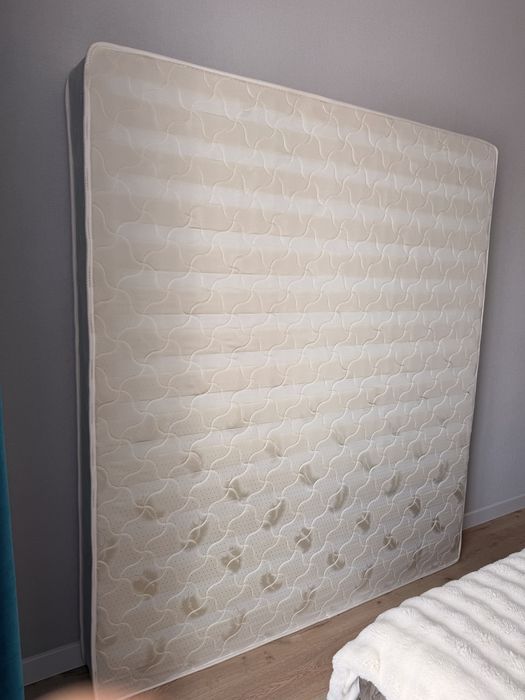 Отдам матрас 180х200