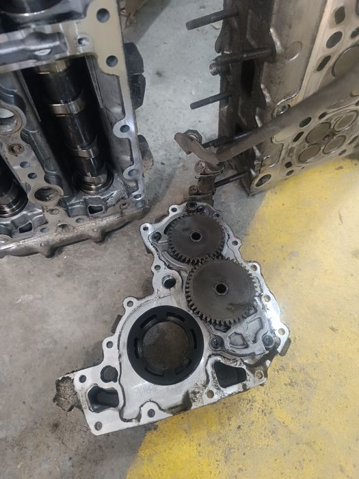 Продам запчасти на Ивеко делли 2000 год