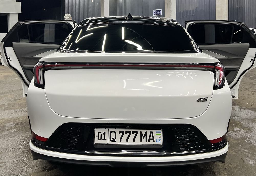 Arcfox alphaS 2022 yil zapas xod 708 km