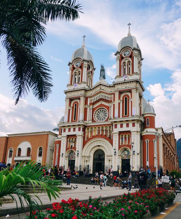 Sony A6000 + 16-50мм обектив - Перфектна Камера за Социални Медии