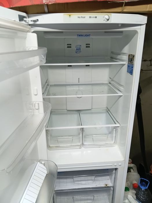 Продам холодильник