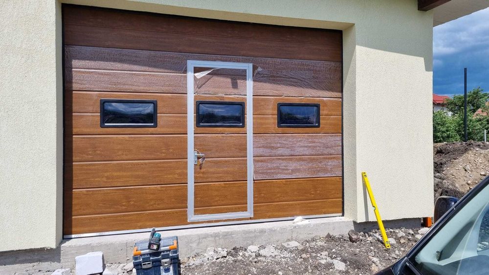 uși de garaj industriale