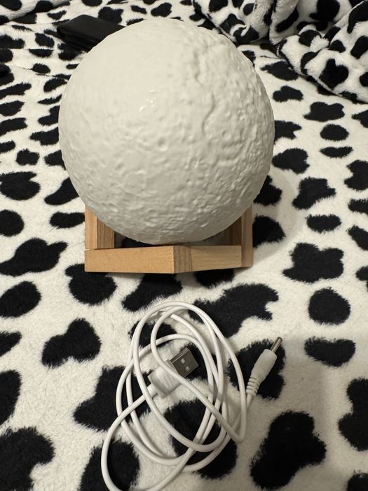 Lampa/Boxă Lună bluetooth, 2 culori