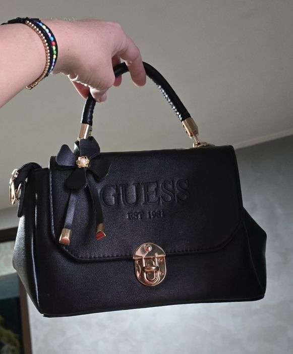 Geanta de mana ca noua